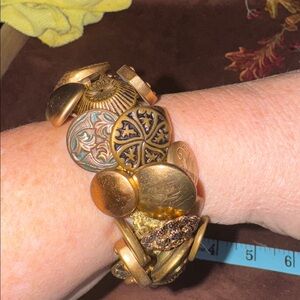 BRASS BUTTON stretch bracelet 🐈‍⬛